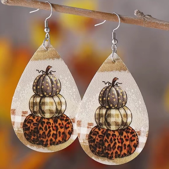 Pumpkin Dangle Earrings - Picture 1 of 5